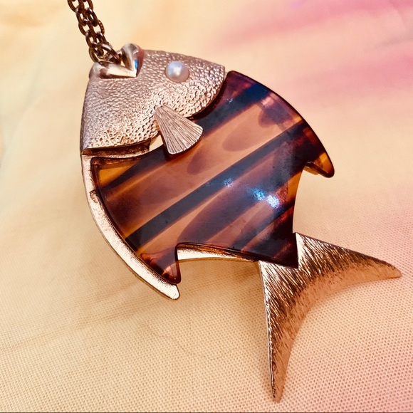 Vintage Sarah Coventry Tiger Fish Pendant - Picture 5 of 8